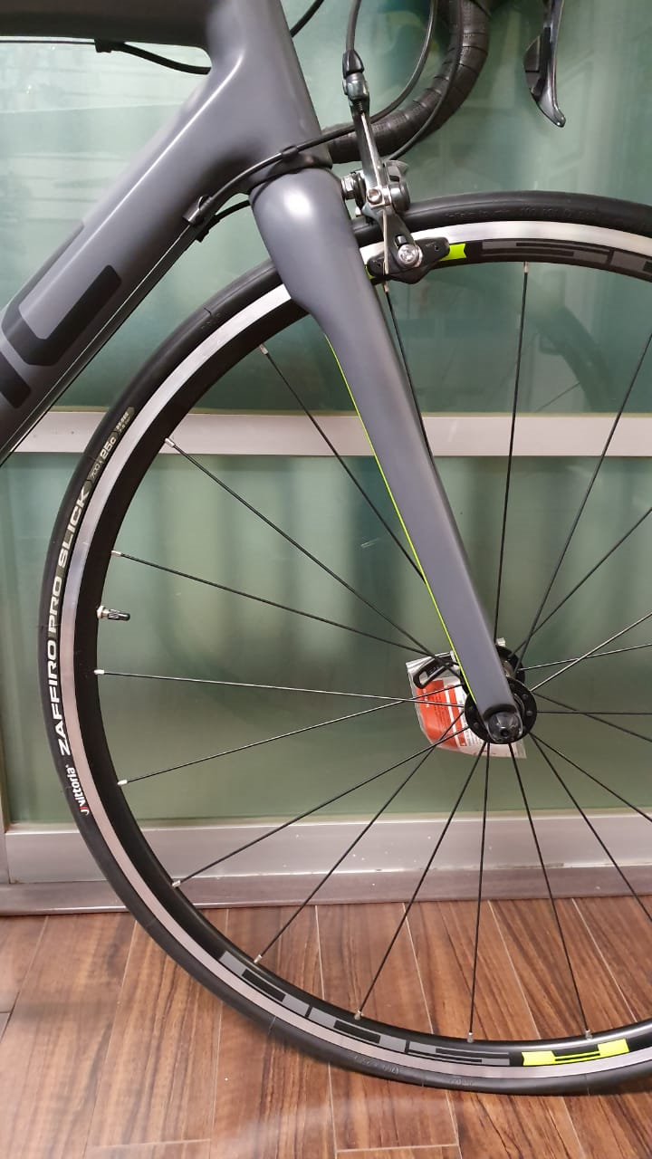 BICICLETA SEMINUEVA DE RUTA BMC ROAD MACHINE SLR 03 2
